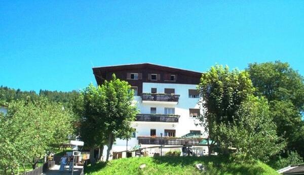 Sporting Hotel Club Pelos Exterior foto